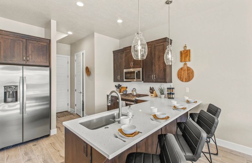 Ivins House | Ocotillo Springs Resort 43 | Private Pool, Hot Tub, and Mountain Views