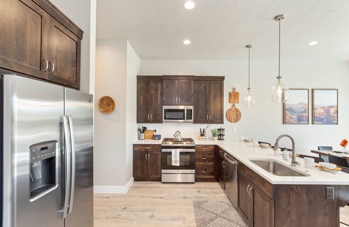 Ivins House | Ocotillo Springs Resort 43 | Private Pool, Hot Tub, and Mountain Views