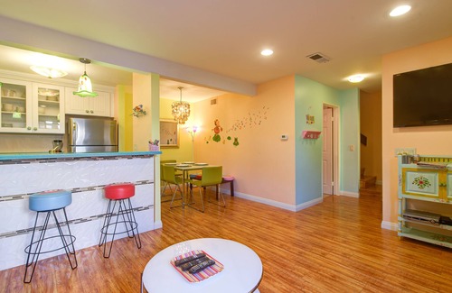 Hermosa Village House | Oct 27-Nov 1/GVH3/Closest Walk2Disney+CUTE+Wifi+Netflix+Parking+