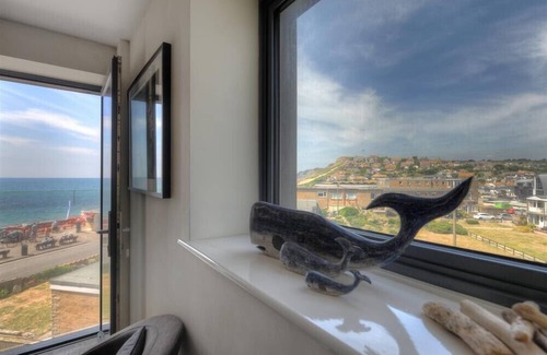 West Bay Cottage | Octopus