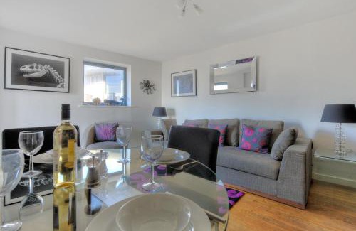 West Bay Apartment | Octopus