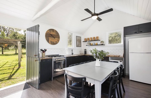 Lue Cottage | Odd Frog Lodges Cottage - a farm stay escape
