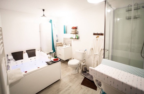 Brequerecque Apartment | 💎Odelys Premium 💎Balneo-Jacuzzi / Terrace - Old Town Residence