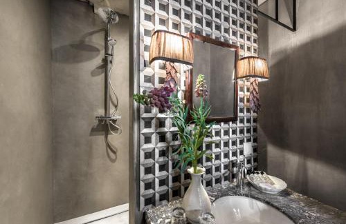 Historical Center Bruges Apartment | Odevaere - Charming & luxurious apartment with terrace