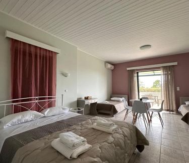Kiparissia Apartment | Odysseas rooms
