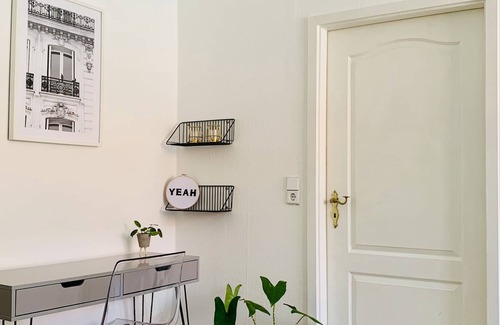 Braunschweig City Center Apartment | #OEL31 bright 2 room apartment with balcony in the Magniviertel