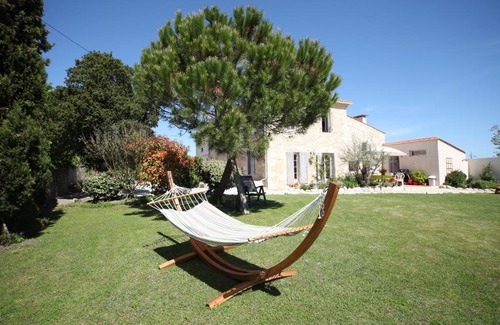 Saint-Germain-dEsteuil Bed & Breakfast | Oeno-Lodge