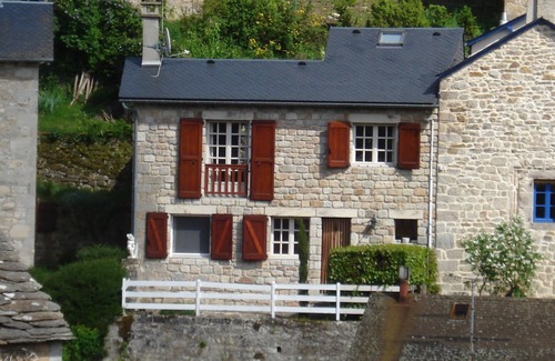 Millau Cottage | Of Character cottage Near Millau In Charming Village in Saint-Leons