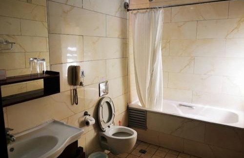 Utako Hotel | Ofas AA Hotel And Apartment