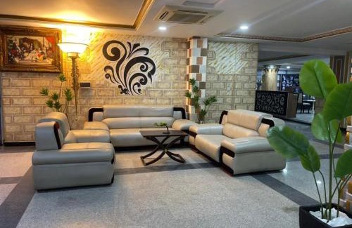 Utako Hotel | Ofas AA Hotel And Apartment