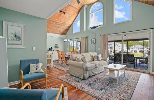 Captain's Cove House | Off Duty - Pet Friendly, Waterfront!