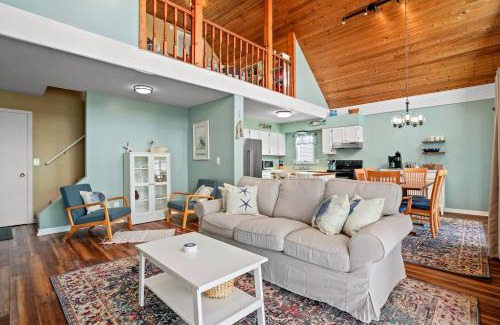 Captain's Cove House | Off Duty - Pet Friendly, Waterfront!
