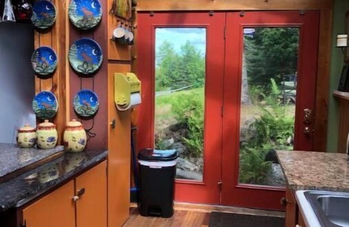 Orland Cabin | Off Grid Mountain Cabin w/skyline & kayaks