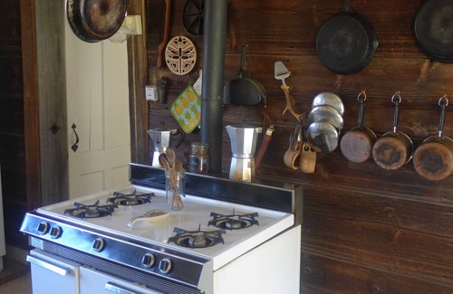 Moretown House | Off Grid Mountain Farmhouse with amazing views, soaking tub, seclusion, internet