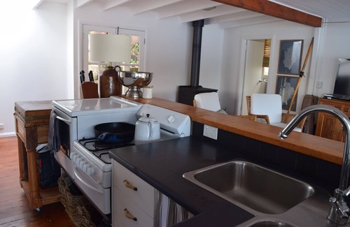 Sydney House | Off grid river house at Beauty Point - instant relaxation - boat access only