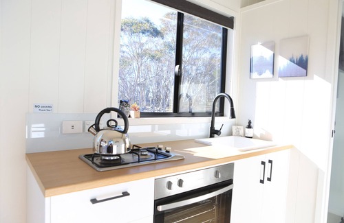 Moonbah Cabin | Off-grid Tiny House @ Big Yard Escapes, Bushland
