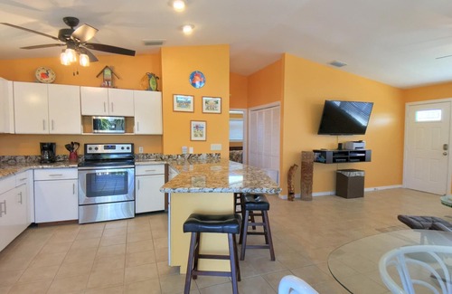 Toll Gate Shores House | Off the beaten path in one of Islamorada’s hidden gem of a community!.