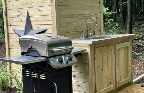Morton Cabin | Off the grid private cabin on 40 acres! Peace and tranquility at its finest.