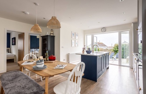 Rhosneigr House | Off the Hook - A 3 bed, pet-friendly Anglesey holiday home