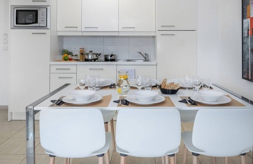 Cros-de-Cagnes Condo | Offre été |100m Plage | Appart pour 4 +Accès Sauna