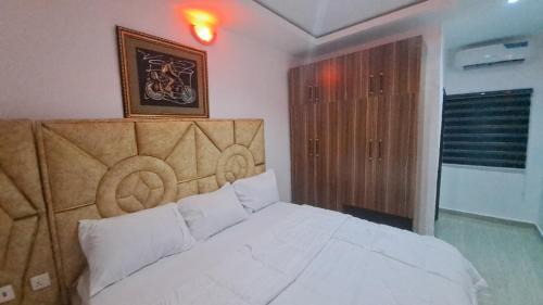 Benin City Apartment | Oghomwen Lodge and Service Apartment
