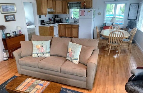 Ogunquit Cottage | Ogunquit Cottage -Walking distance to Beach & Town-2Bed/2FullBath quiet cottage
