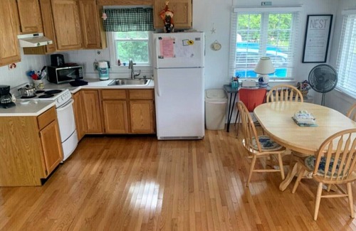 Ogunquit Cottage | Ogunquit Cottage -Walking distance to Beach & Town-2Bed/2FullBath quiet cottage
