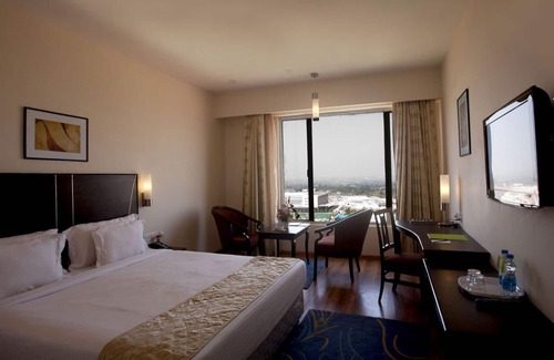 Bommaraspet Hotel | Oh Biz Premier at Leonia