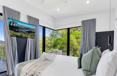 Kewarra Beach Apartment | Ohana- Luxury Family Escape