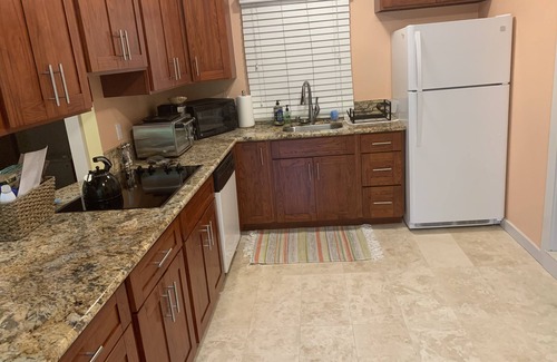 Kailua House | Ohana Rental Cottage Close to Beach