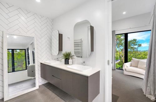 Kewarra Beach Apartment | Ohana - The Ultimate Family Pool Escape