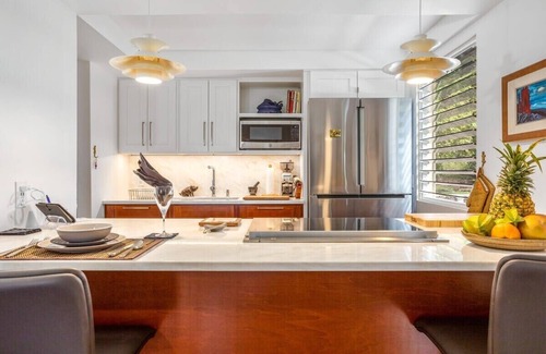 Honaunau-Napoopoo Cottage | Ohia Cottage: Your Coastal Retreat near Napoopoo Beach