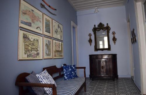 Karlovassi Villa | Oikia Ahanasia