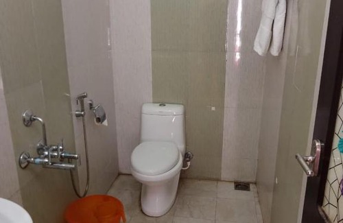 Alwaye Hotel | Oikos Kariyad