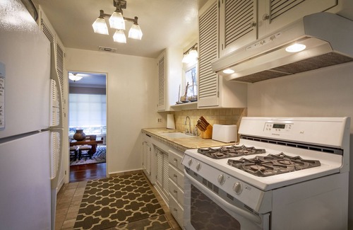 Ojai Cottage | Ojai Designer Cottage, a Monthly Guest Rental