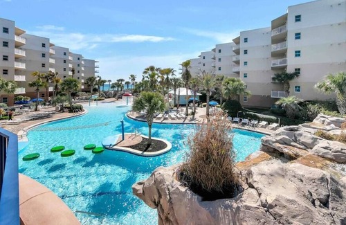 Fort Walton Beach Condo | Okaloosa Island Poolside Resort Ground Floor Condo