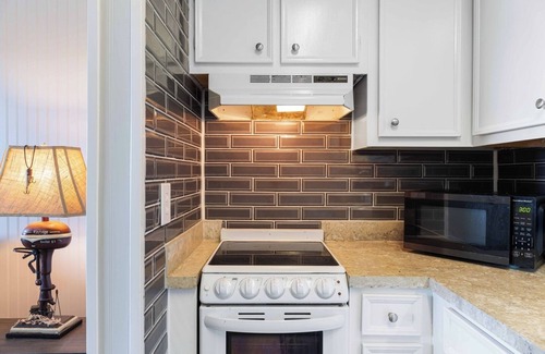 Fort Walton Beach Condo | Okaloosa Island Escape | Gulf Peek Walk to Beach