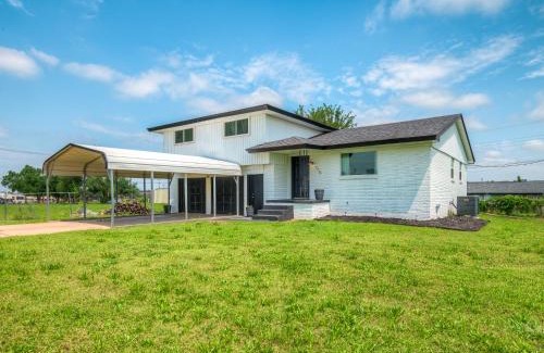 Central Oklahoma City House | Okana Waterpark & Downtown OKC 7 Mins away- Capital View