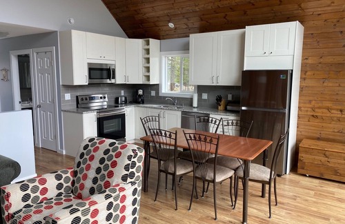 Central Okanagan Cottage | Okanagan Lake Cottage in Upper Fintry