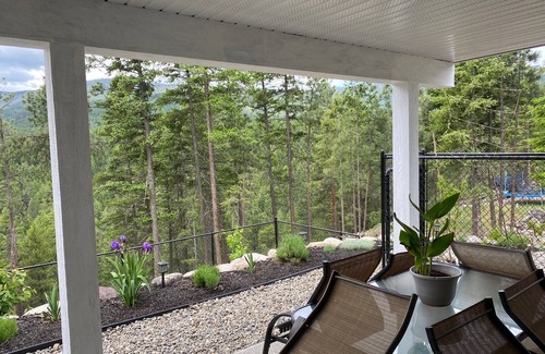 Central Okanagan Cottage | Okanagan Lake Cottage in Upper Fintry