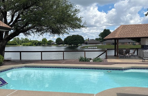 Oklahoma City House | OKC THUNDER, OKC Concerts, OKC Everything with a family sized relaxing retreat