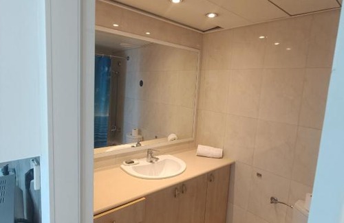 Herzliya Pituach Apartment | Okeanos bamarina hotel sea view apartment