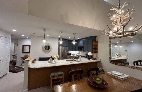 Ludlow Condo | Okemo Winterplace - Ski home for lunch-Sleeps 12 people 4Br 2BA slopeside