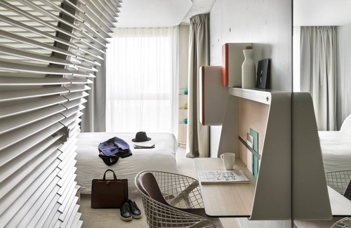 Quartier de Javel Hotel | OKKO Hotels Paris Porte de Versailles