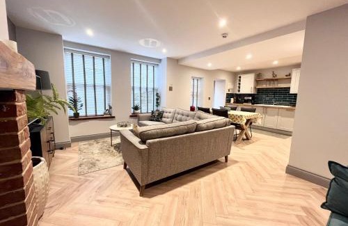 Cromer Apartment | Olívia-Rojo