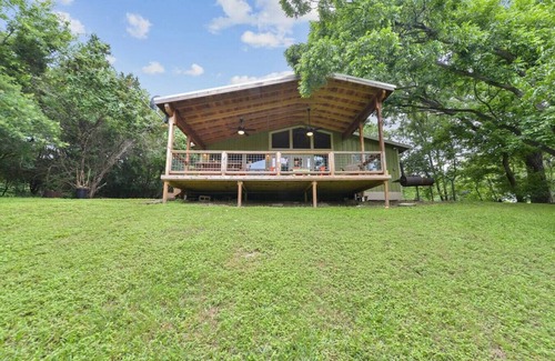 Canyon Lake Cottage | Ol' Greengo on the Horseshoe - Guadalupe Riverfront