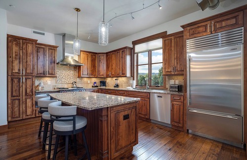 Downtown Steamboat Springs Condo | OL405 | A/C | Downtown Steamboat | Walk to Restaurants and Shops | By River