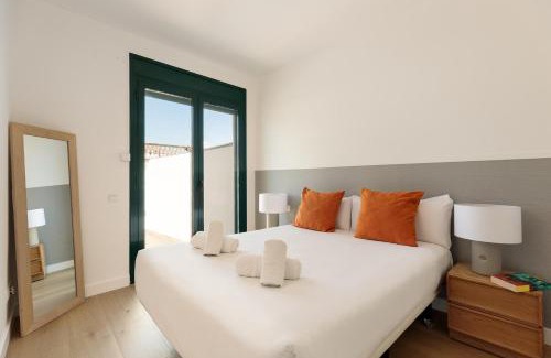 Gothic Quarter Apartment | Ola Living Merce