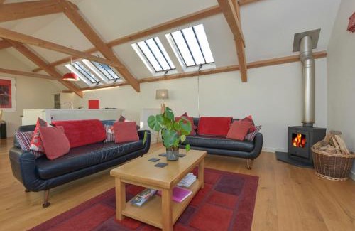 Ashburton House | Old Armoury Barn