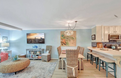 Saint Simons Island Condo | Old Bay Hideaway -3 bed/2.5 bath gorgeously decorated